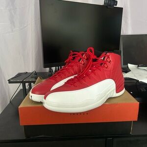 Air Jordan retro 12 Gym Red